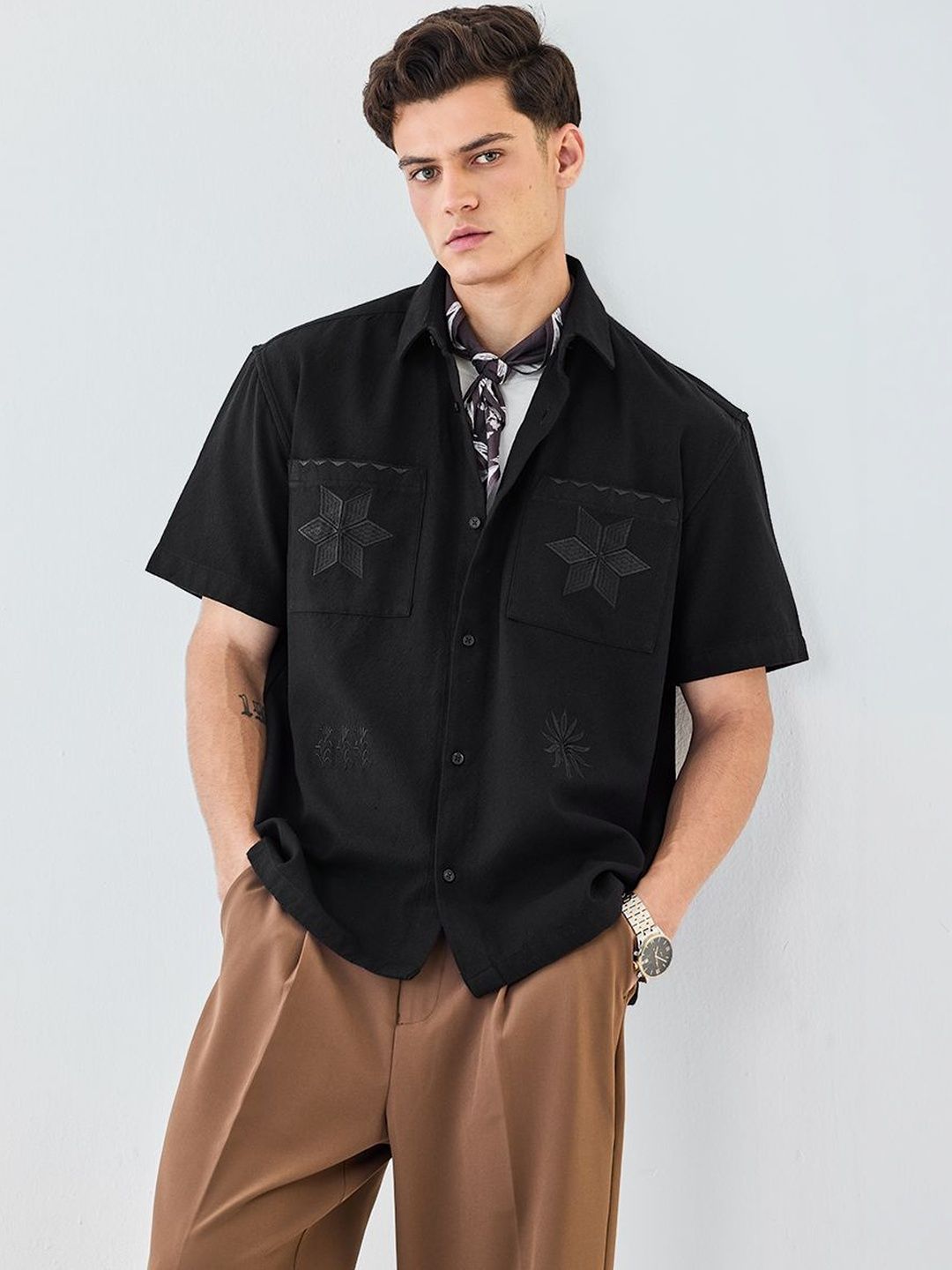Snitch Ethnic Motifs Cotton Short Sleeves Oversized Fit Shirt