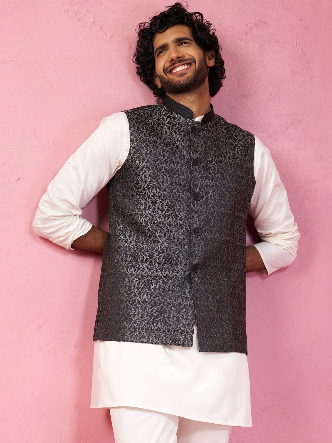 VASTRAMAY Men Woven Design Mandarin Collar Nehru Jacket
