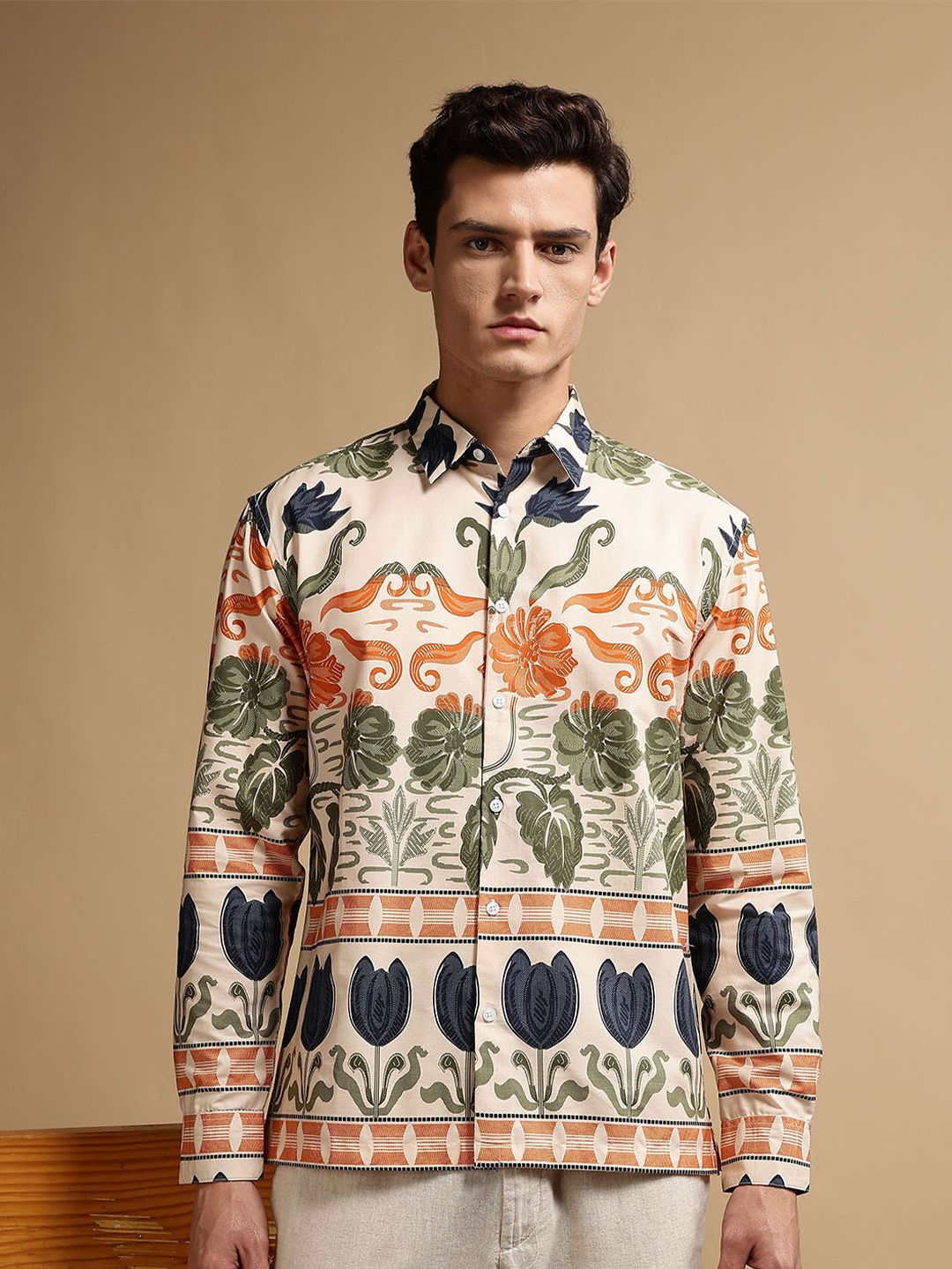 Eszett Men Graphic Printed Spread Collar Pure Cotton Casual Shirt