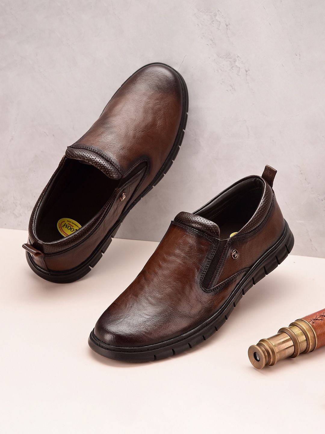 Zoom Shoes Men Textured Round Toe Leather Formal Slip On Shoes