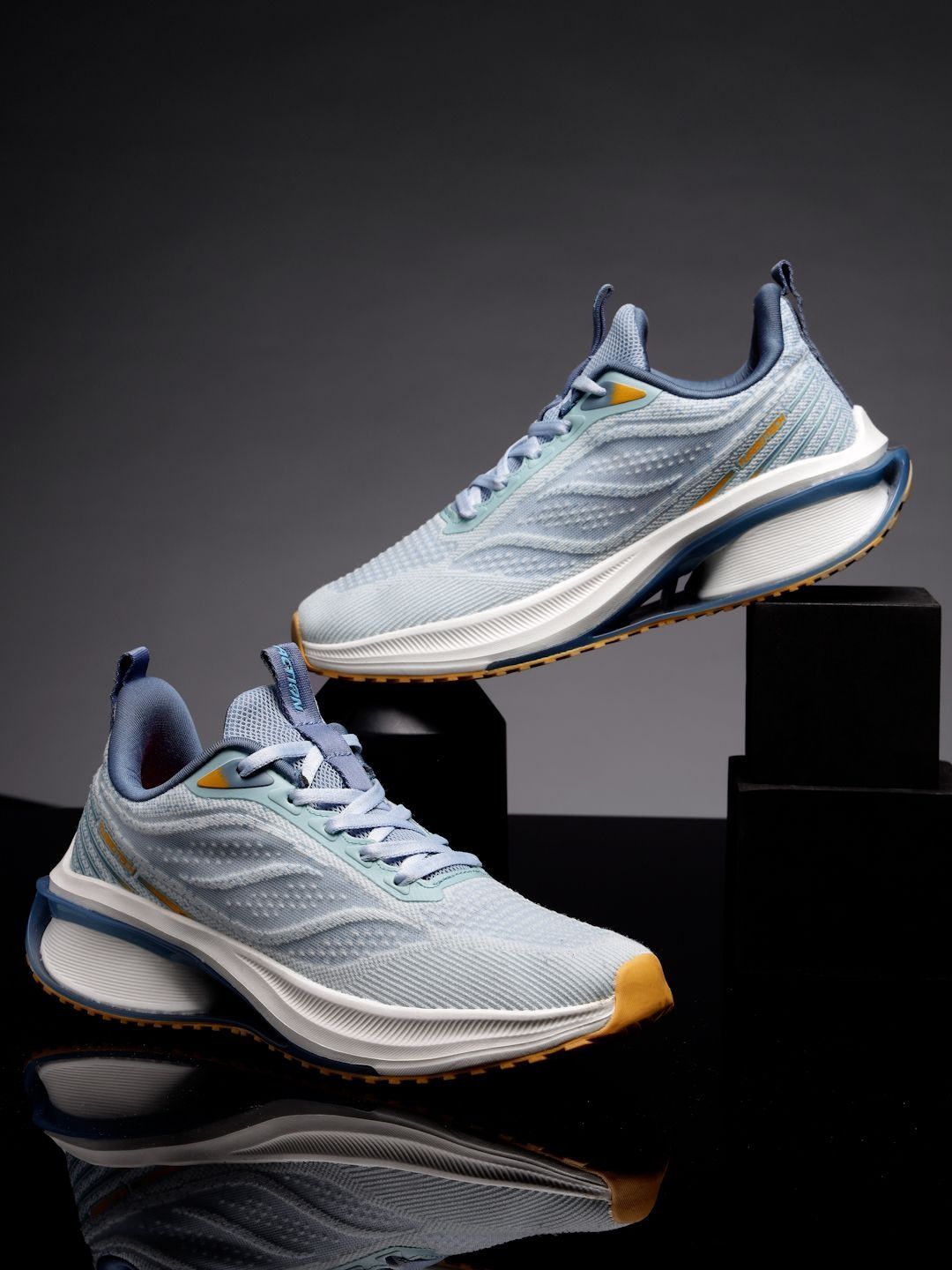Action Men Mesh Running Shoes