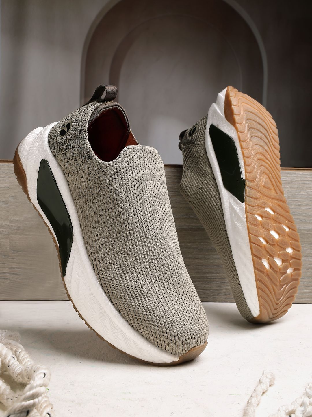 Action Men Mesh Walking Shoes