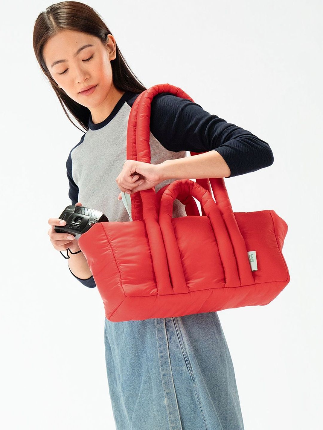 Structured Satchel with Quilted DailyObjects Red Puft Baguette Bag