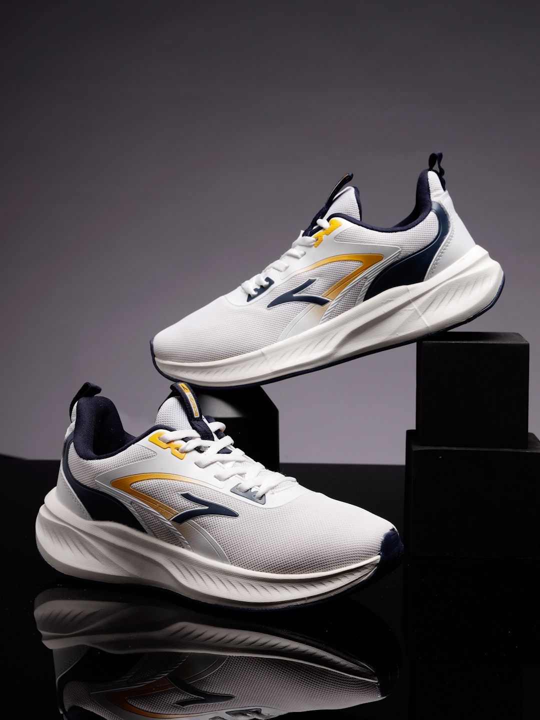 Action Men Mesh Running Shoes