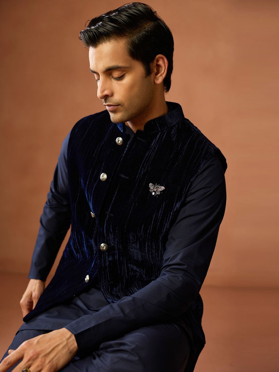 KISAH Men Textured Woven Nehru Jackets