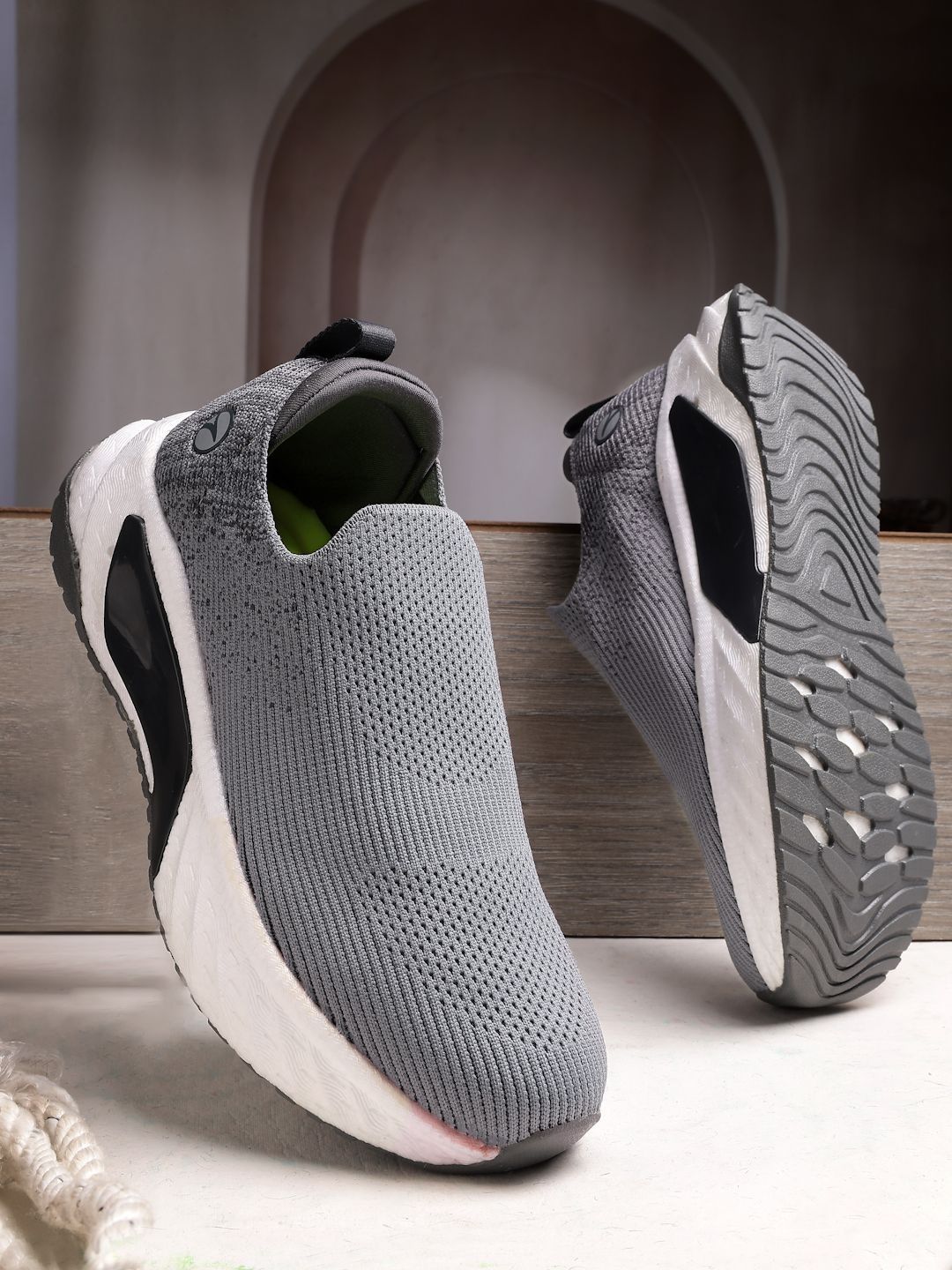 Action Men Mesh Running Shoes