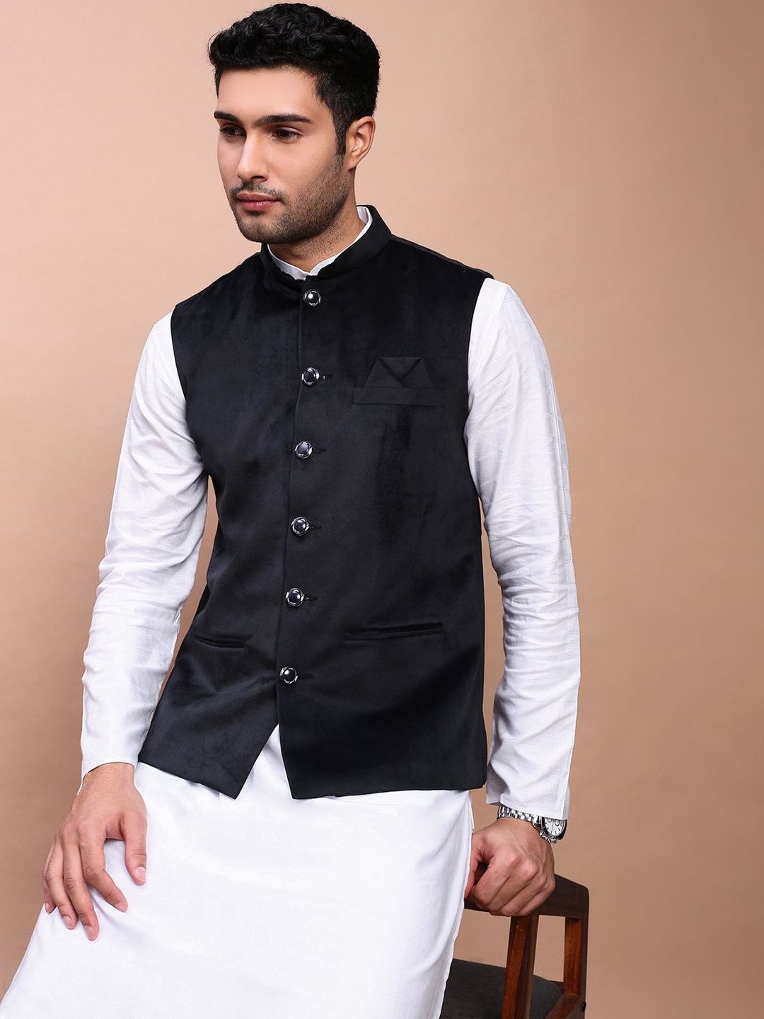 SHOWOFFFF Slim-Fit Mandarin Collar Nehru Jacket