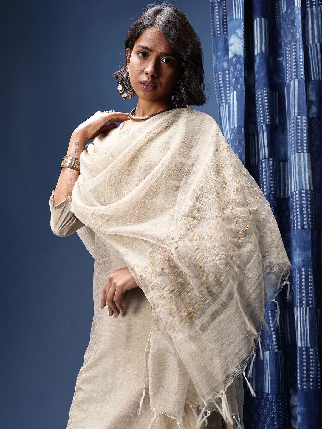 Taavi Woven Design Dupatta