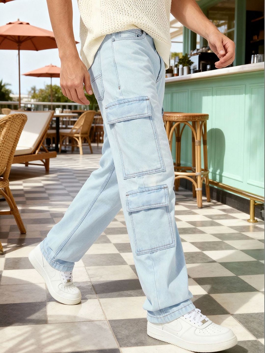 Bewakoof Men's Light Blue Baggy Fit Washed Cargo Mid-Rise Jeans