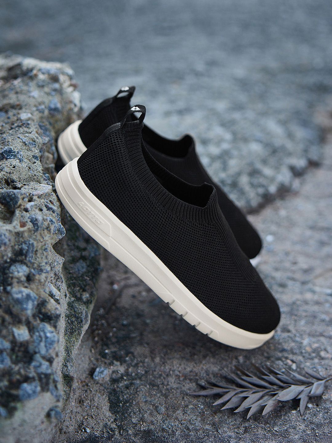 Lotto Lotto Women Slip-On Black Sneakers