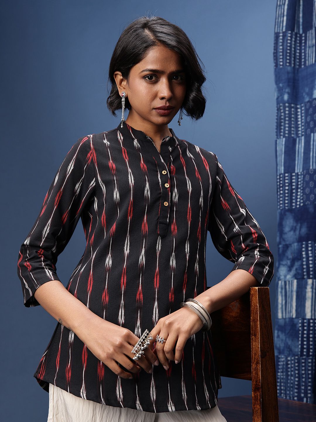 Taavi Geometric Woven Design Mandarin Collar Ikat Kurti