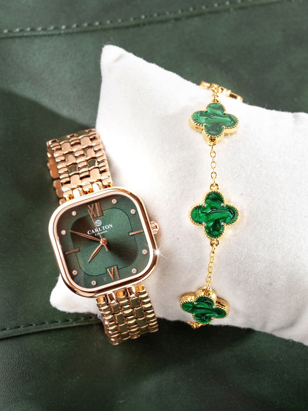 Carlton London Carlton London Women Green Dial & Stainless Steel Analogue Watch & Bracelet CLSSCDGRN