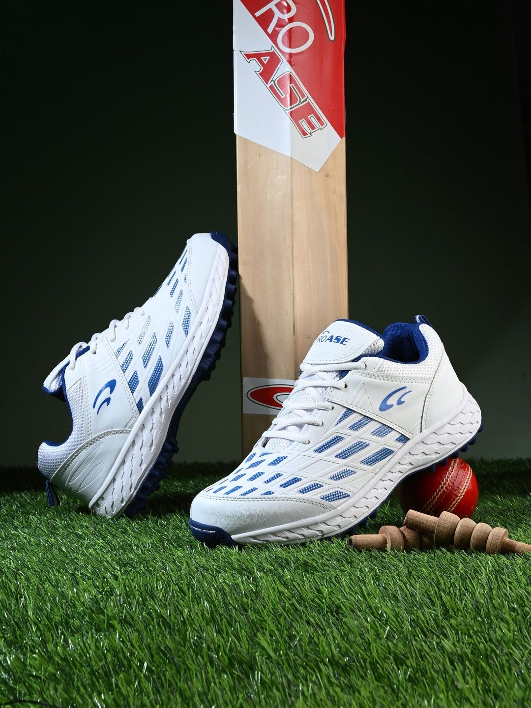 PRO ASE Men Professional all-rounder Cricket Shoes