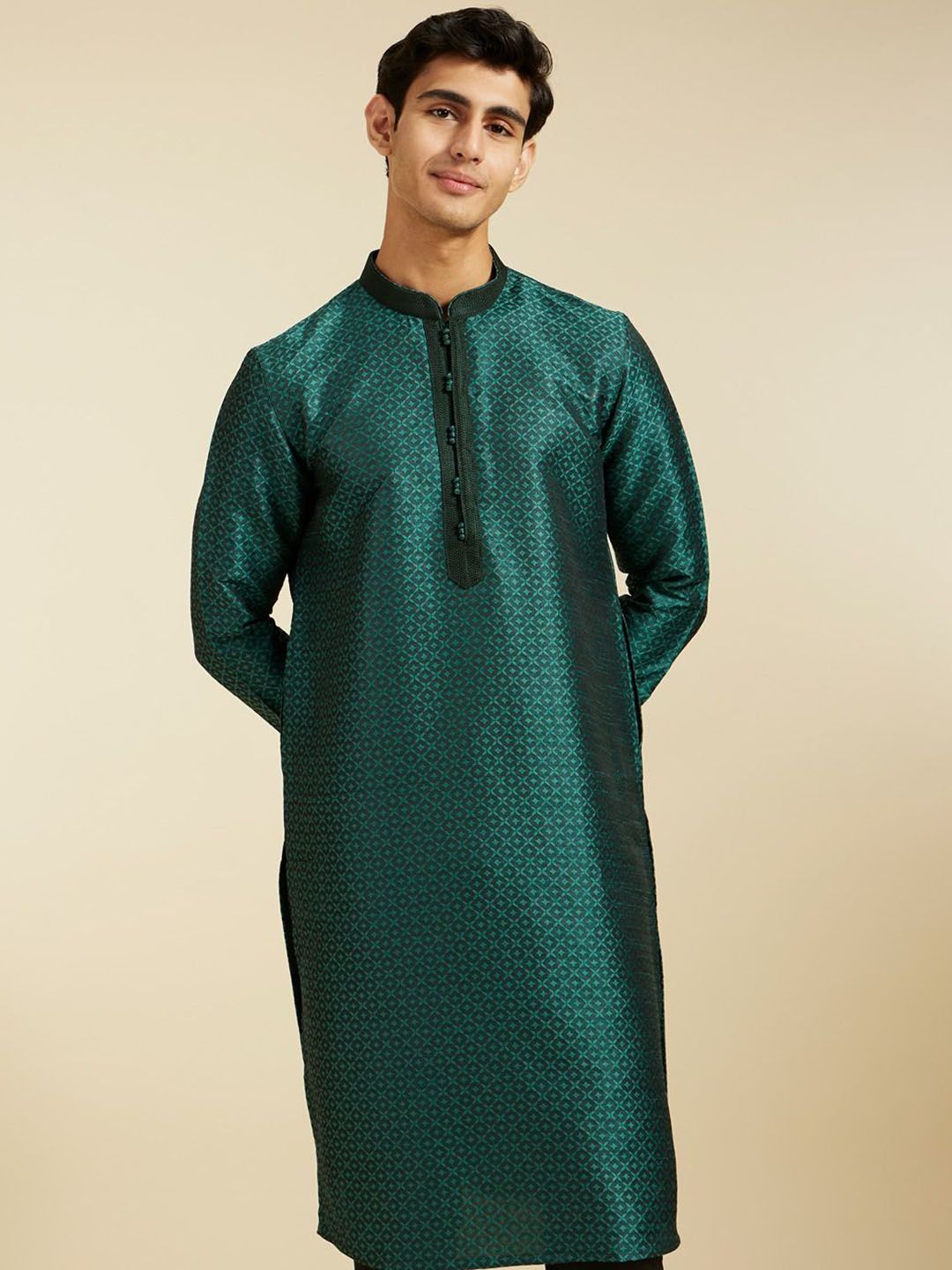 Diwas by Manyavar Floral Embroidered Thread Work Mandarin Collar Straight Kurta