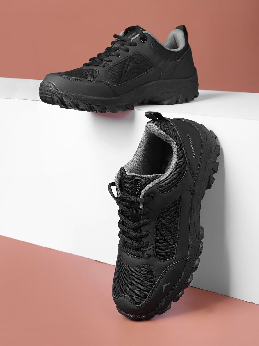 Adventra Sports Men Black Comfortable Fit Low-Ankle NWP Durable Outsole Hiking Shoes