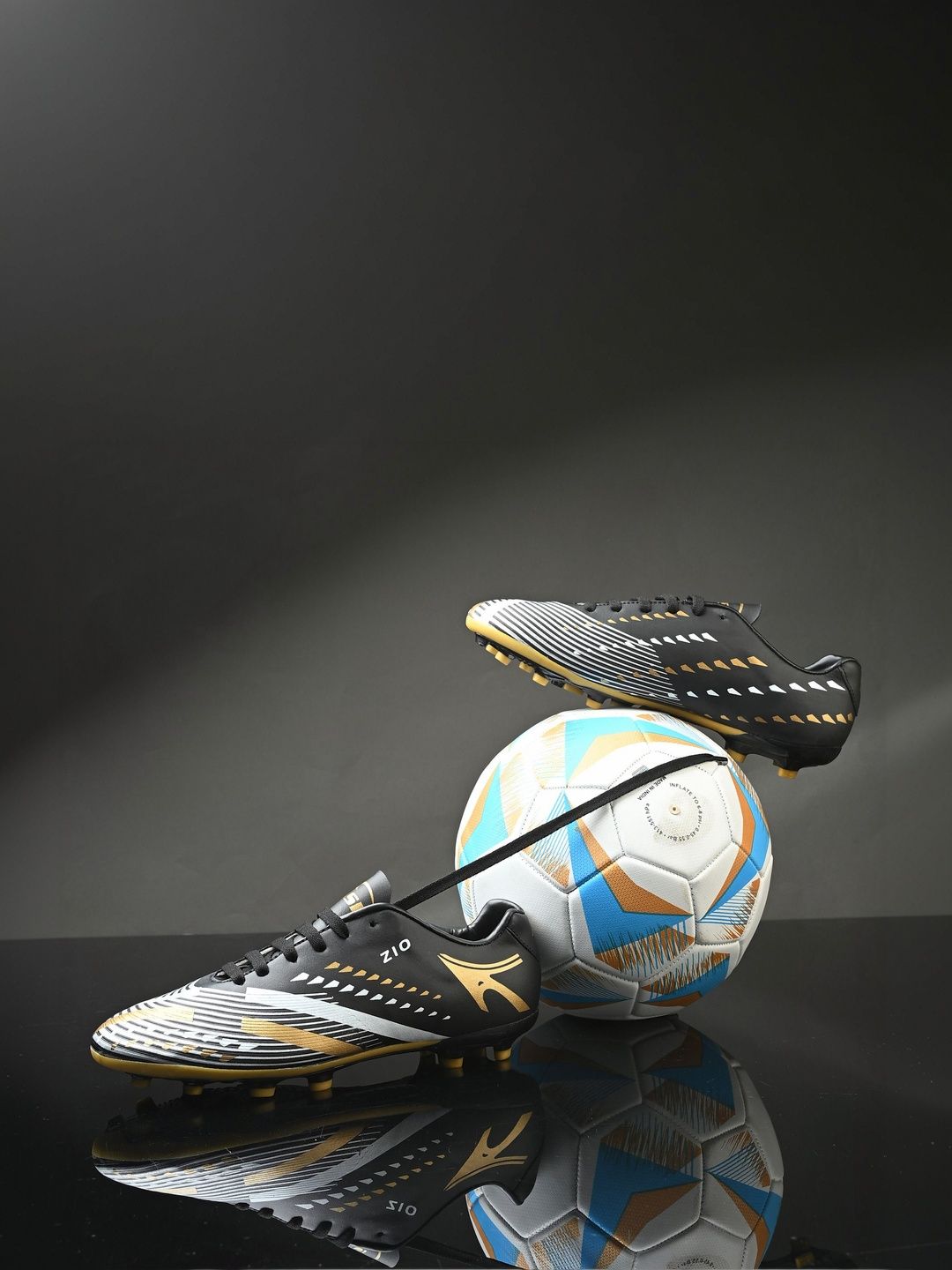 Pro ASE Men Lightweight Football Shoes with Rubber Studs