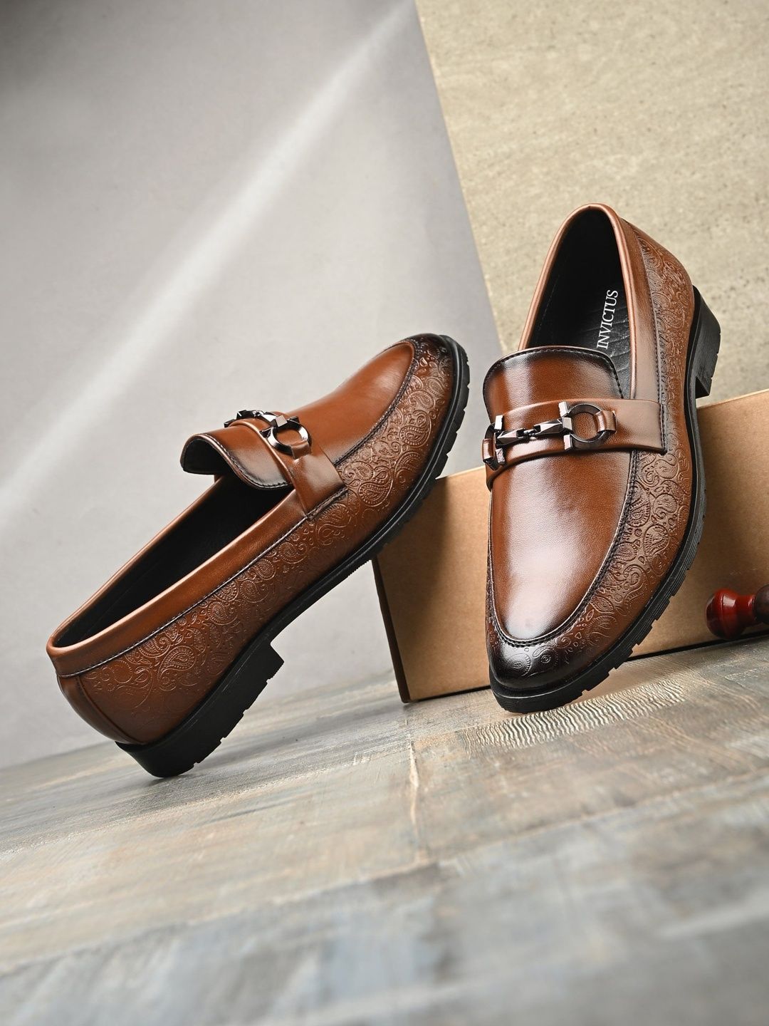 INVICTUS Men Round Toe Formal Loafer