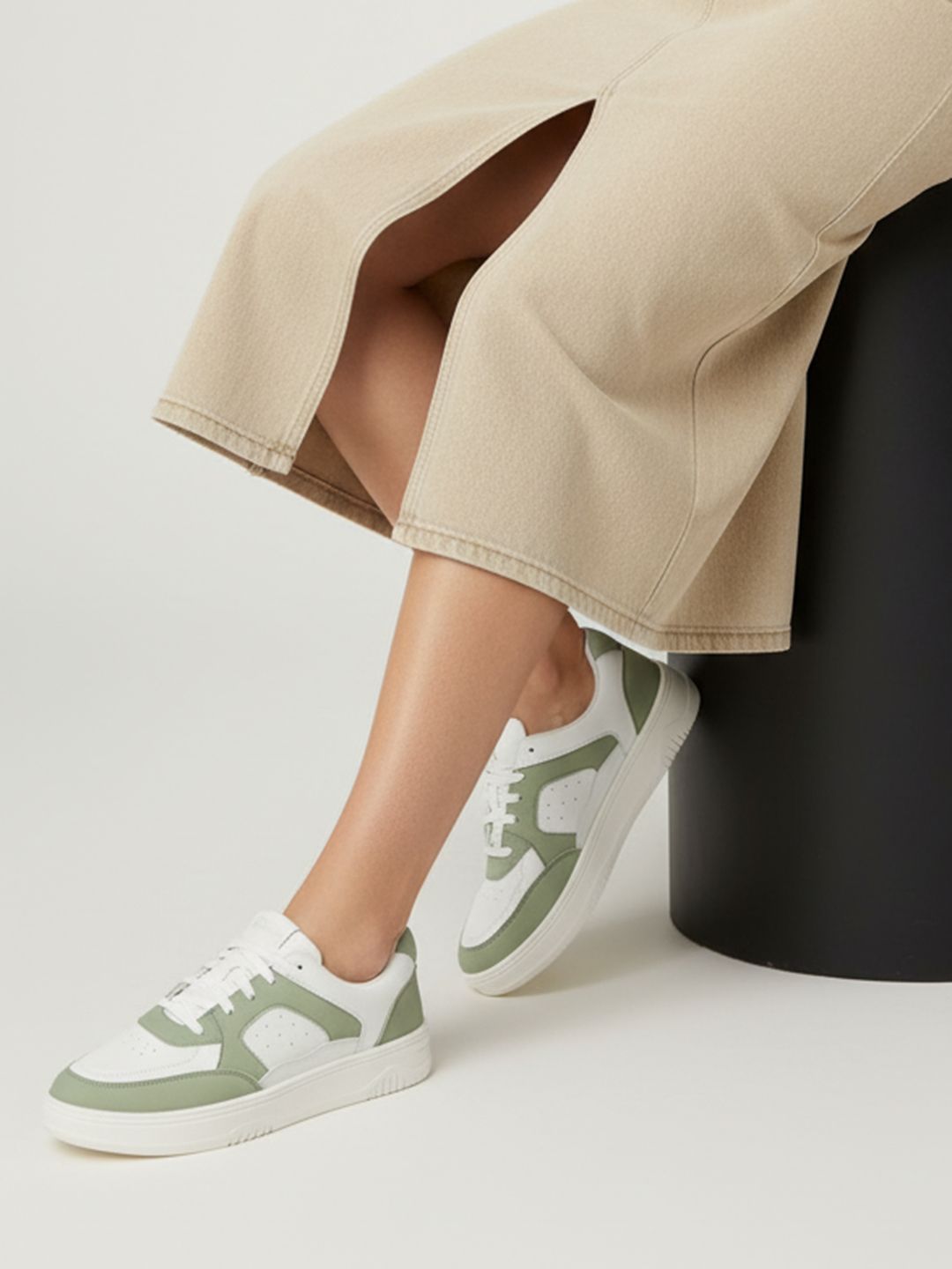 glitchez Women Colourblocked Sneakers