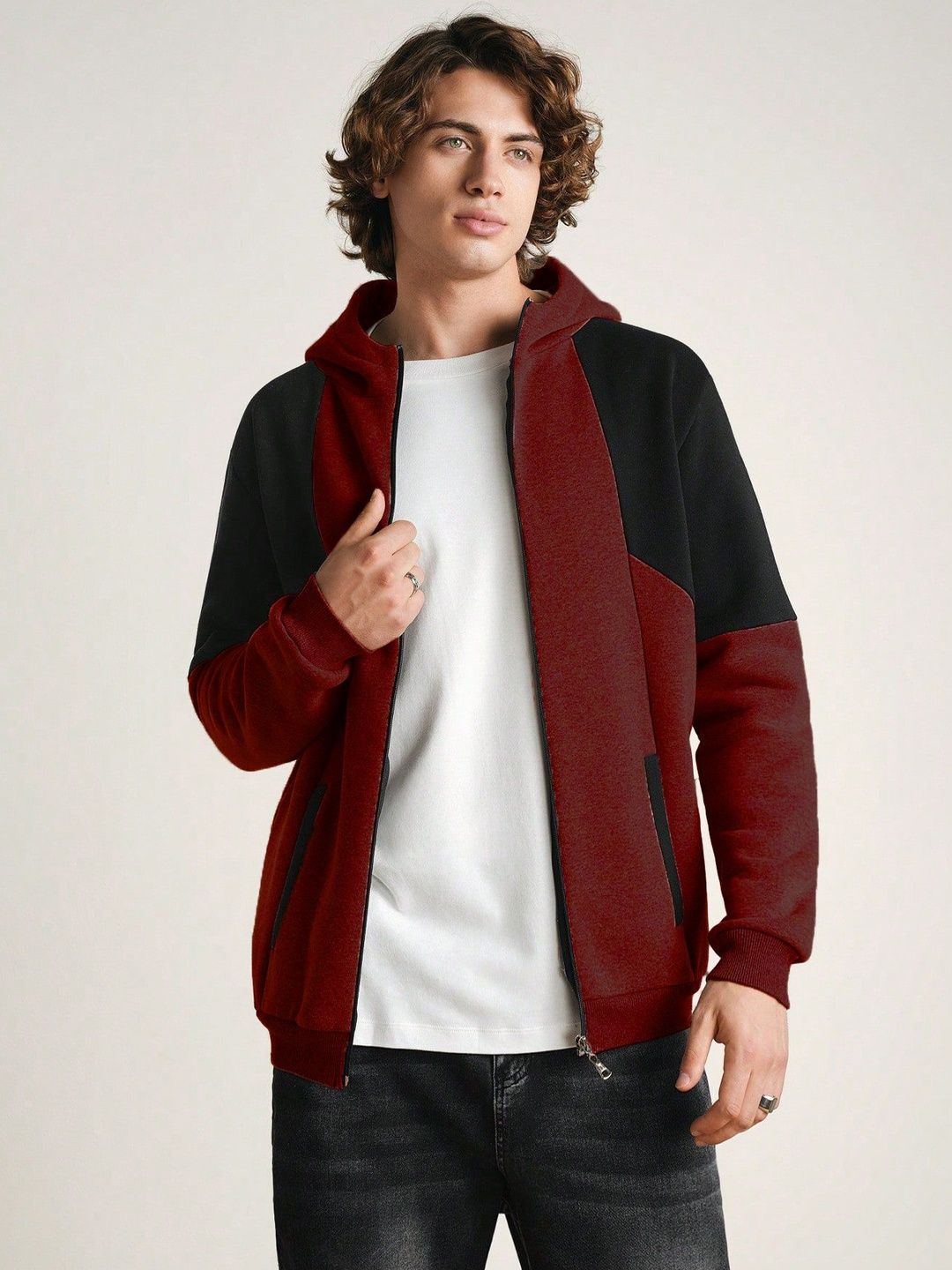 R.Code by The Roadster Life Co. Men Colourblocked Fleece Lightweight Puffer Jacket