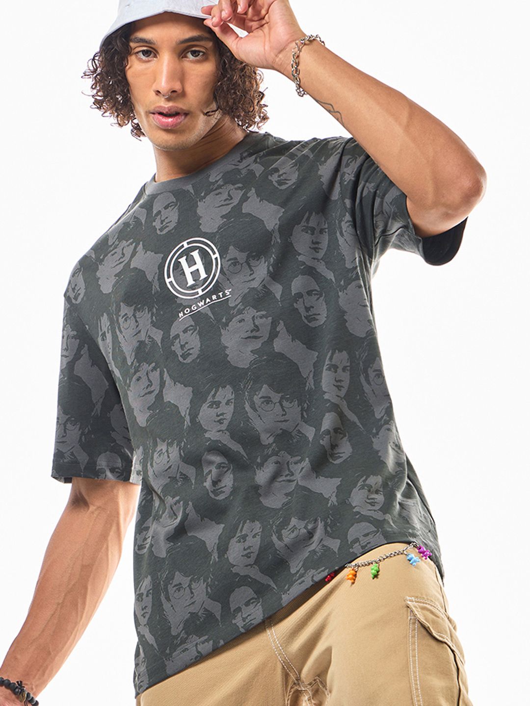Bewakoof Men Graphic Printed Round Neck Cotton Oversized T-shirt