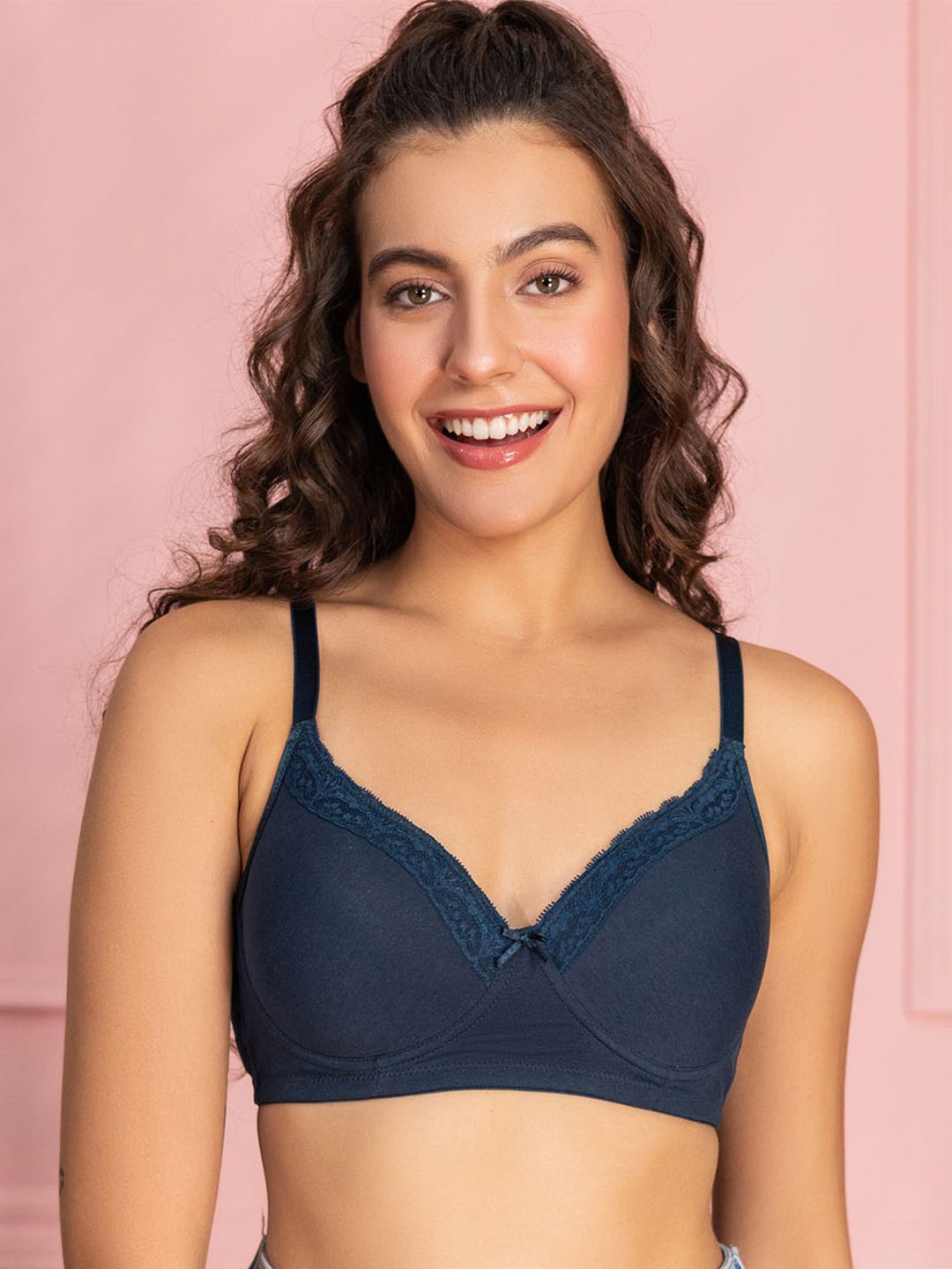 Chelvet Deep coverage Lighlty Padded Bra  Seamless & Non Wired