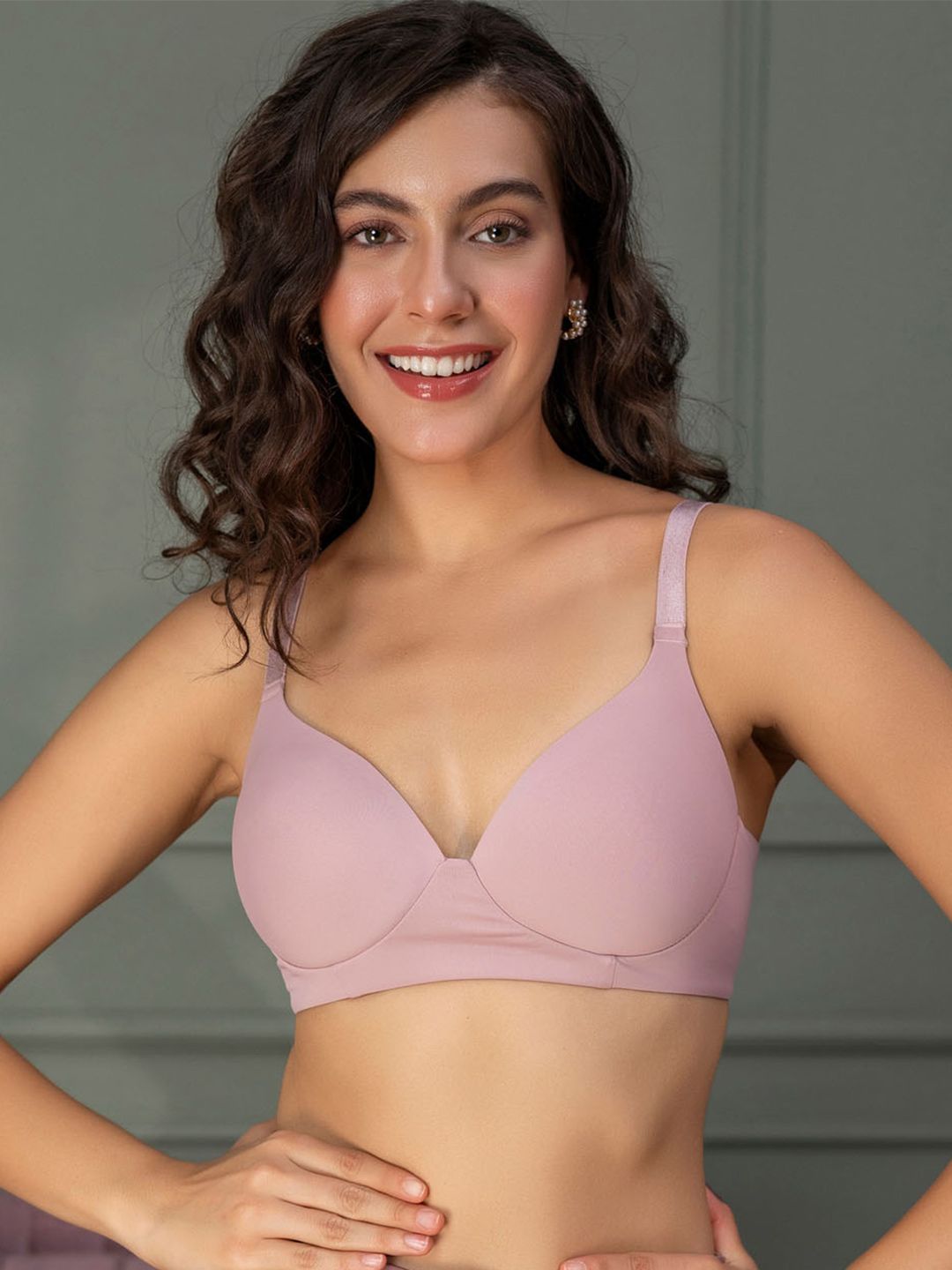 Chelvet Lightly Padded  Soft Deep Coverage Bra