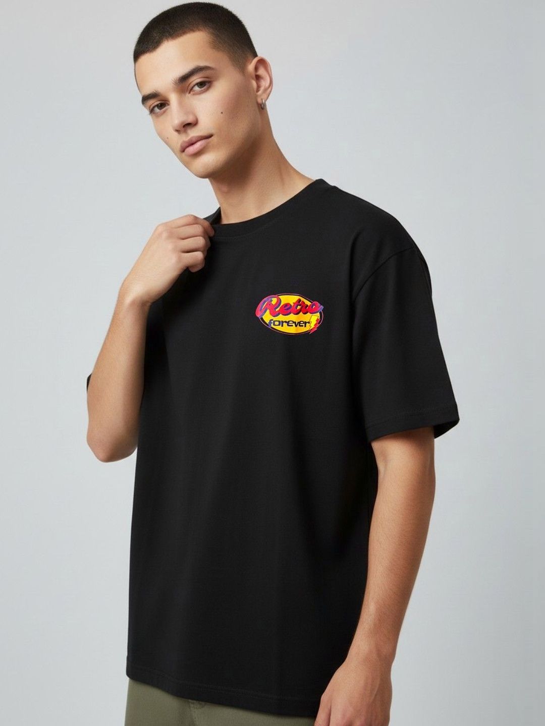 Buy glitchez Men Black Relaxed Fit Typography Printed T-shirt