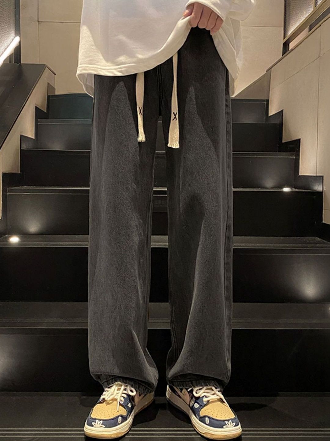 StyleCast Men Wide Leg Mid-Rise Medium Shade Jeans
