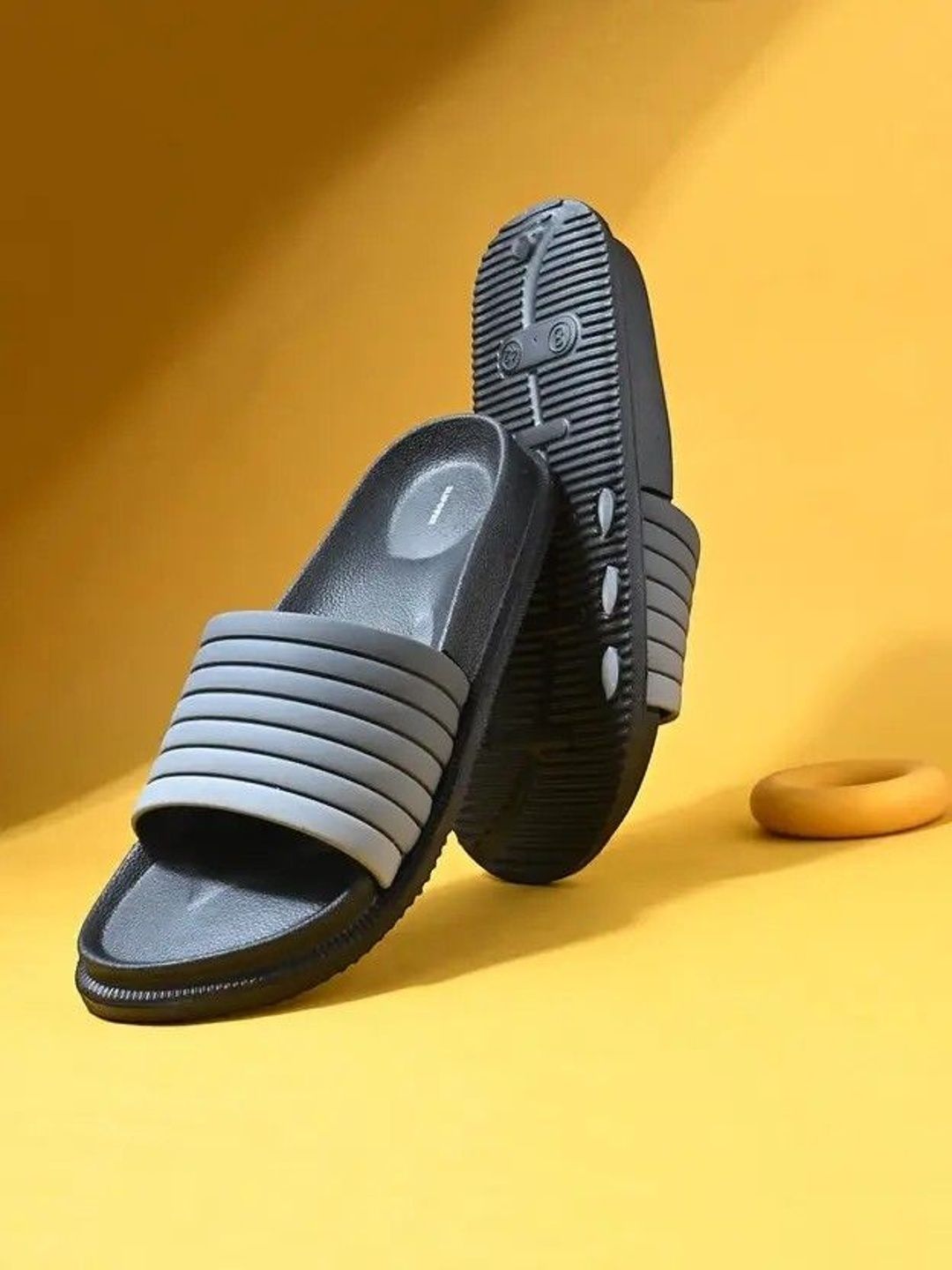 Slipover Men Colourblocked Sliders