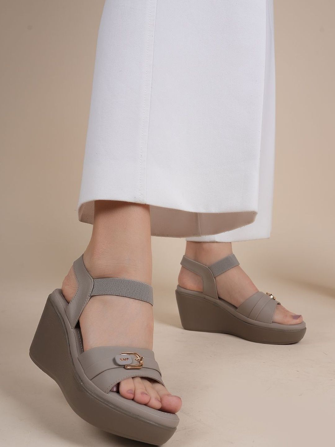 Bella Rosa Wedge Sandals with Buckles