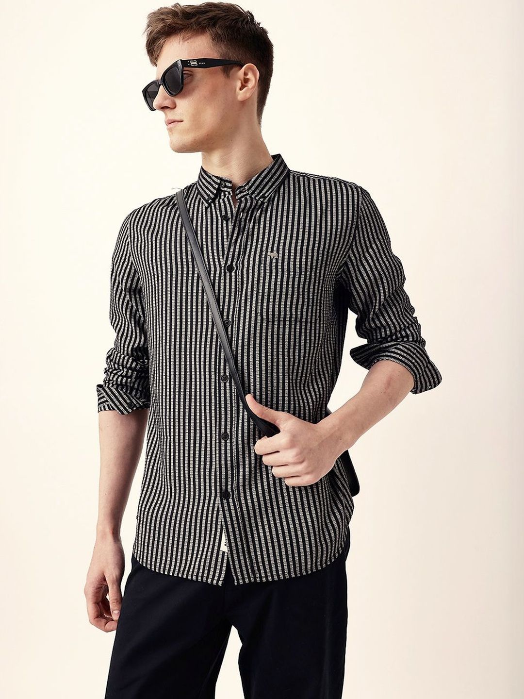 THE BEAR HOUSE Men Slim Fit Striped Casual Shirt