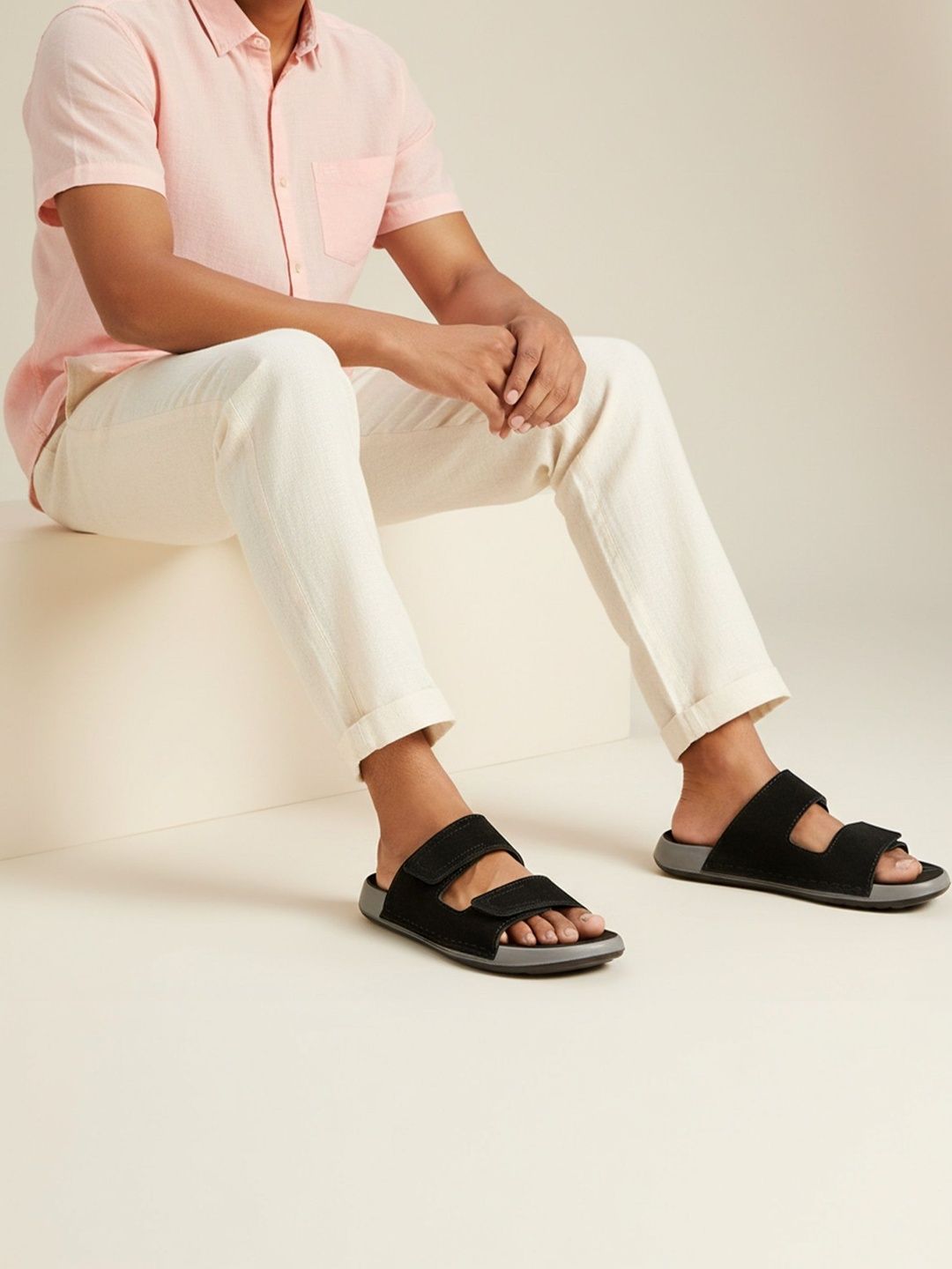 Walkaroo Men Comfort Sandals