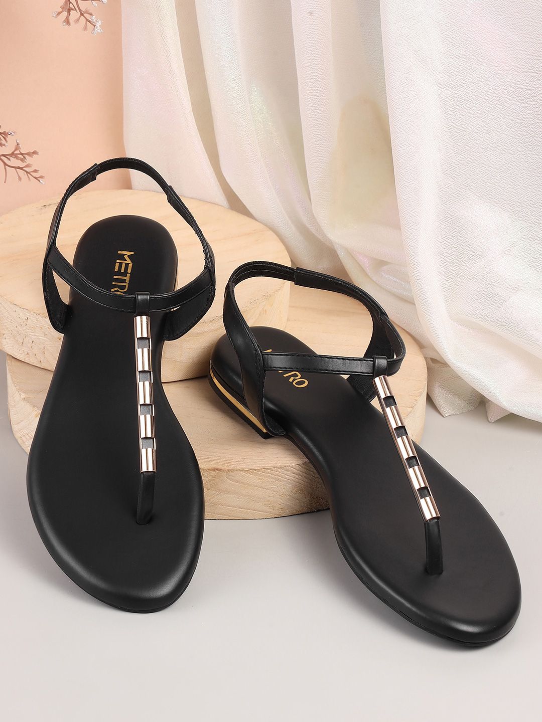 Metro Women Solid Synthetic One Toe Flats
