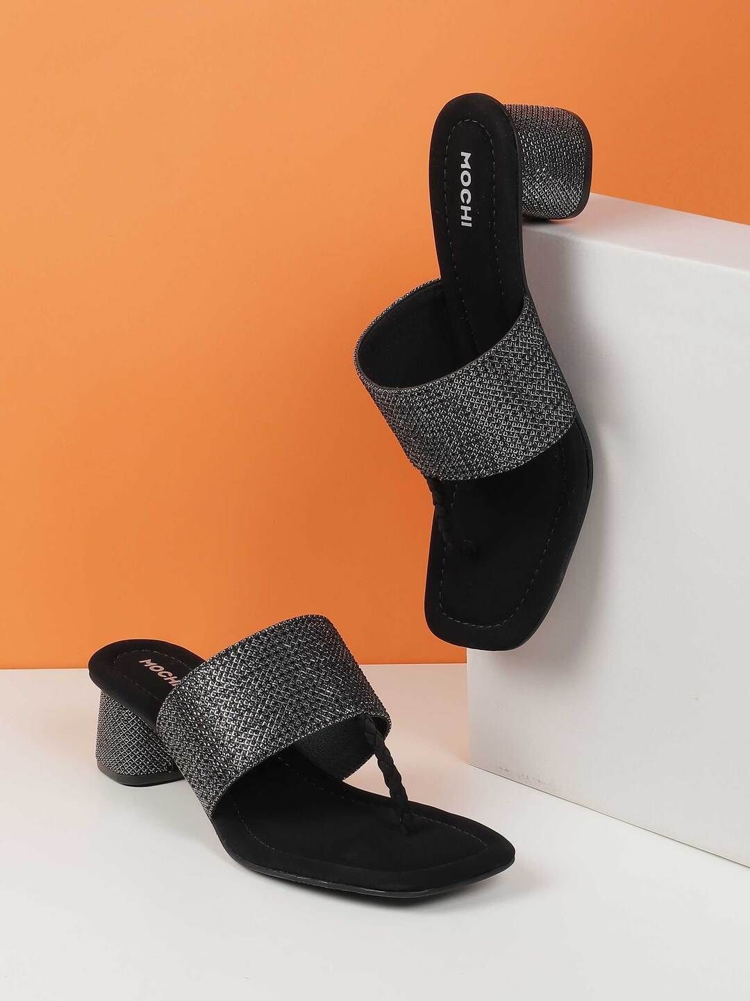 Mochi Mochi Women Block-Heeled Slip-On Sandals
