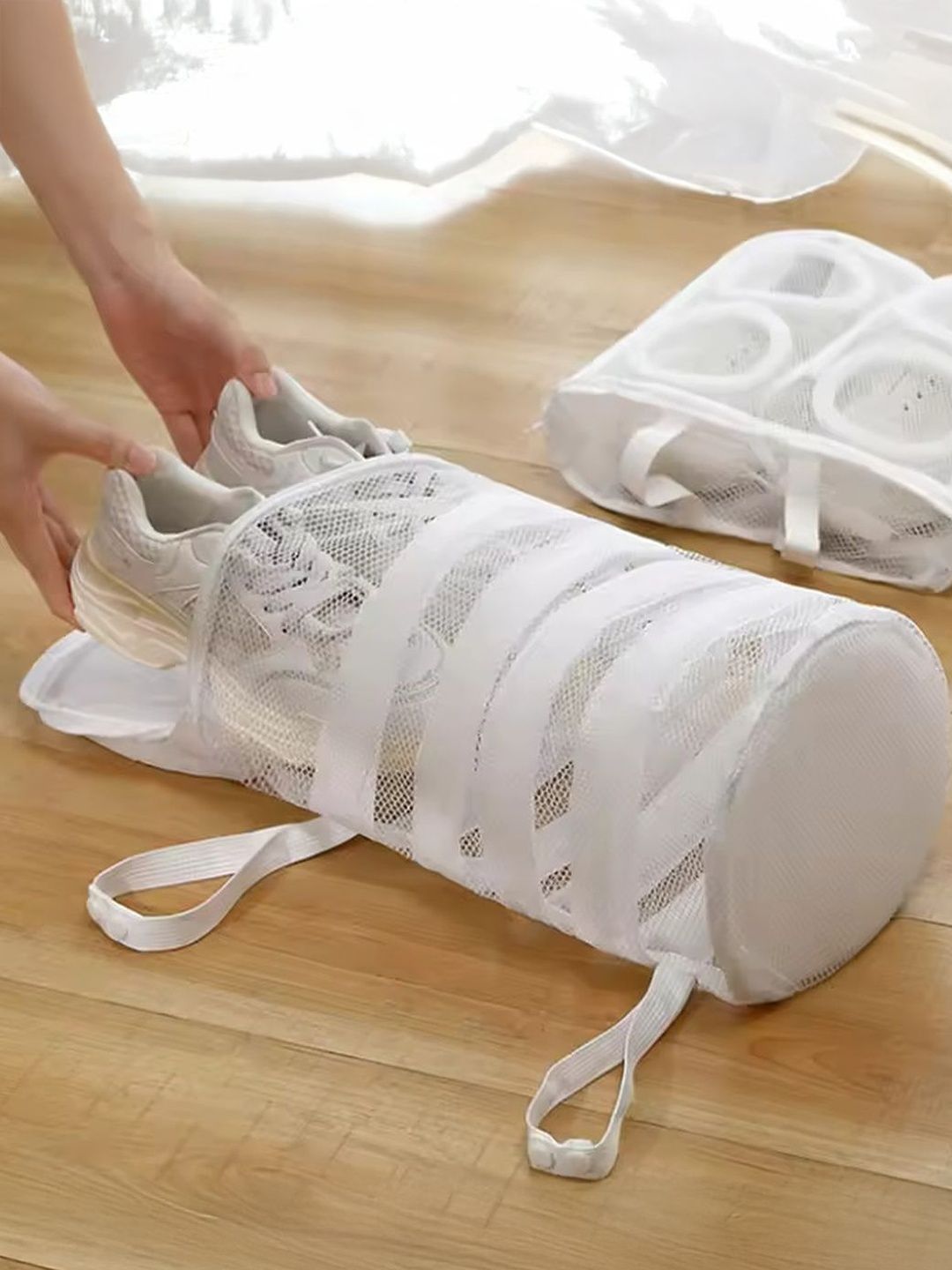 HOKIPO White Portable Mesh Laundry Bag