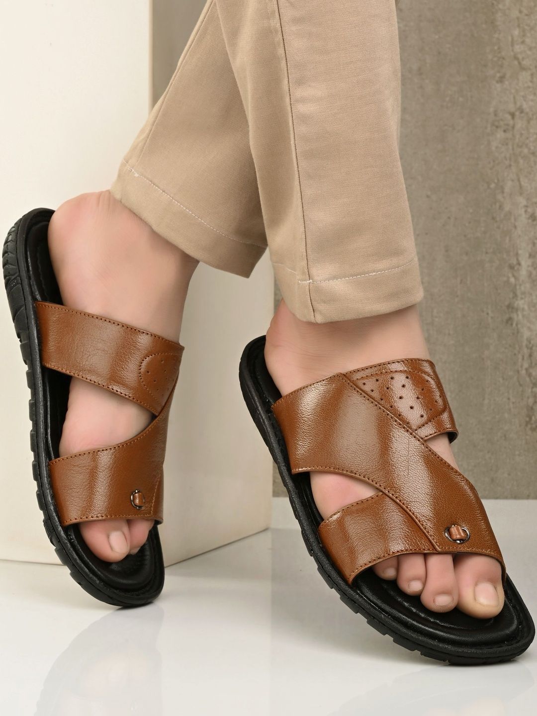 Burwood Men's Leather Slippers