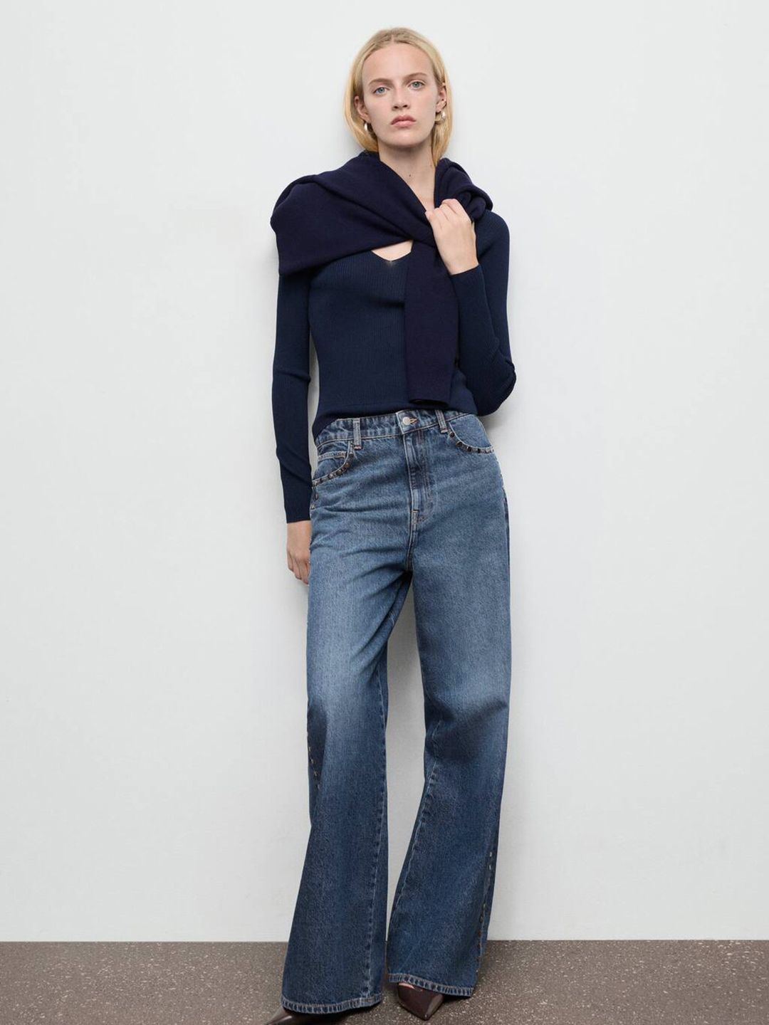 Bootcut Mid-Rise Light Fade Embellished Jeans
