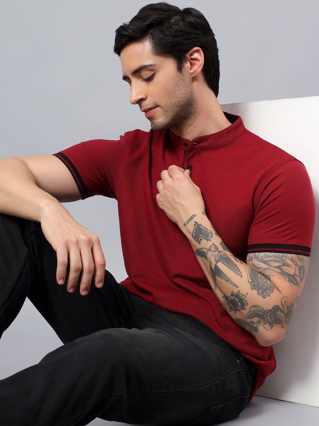 The Roadster Lifestyle Co Mandarin Collar T-Shirt