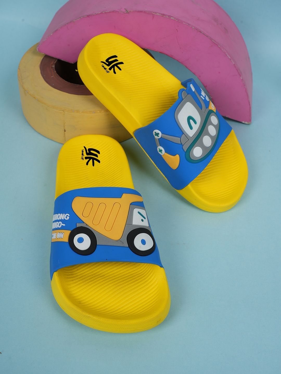 YK Unisex Kids Printed Rubber Sliders