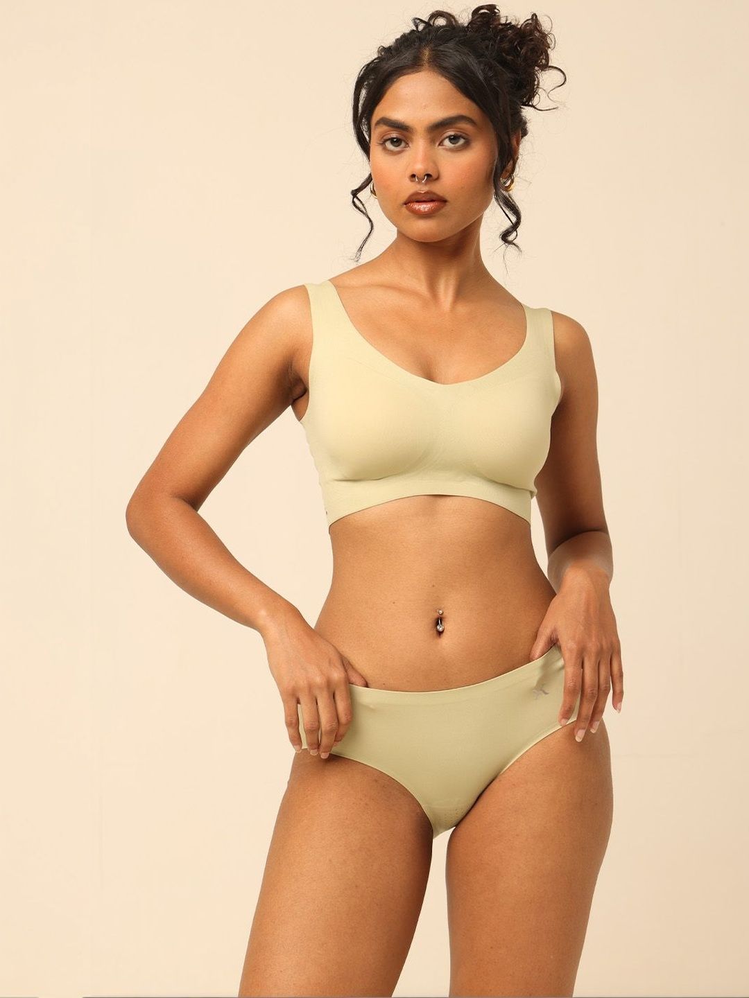 Seamless Hipster Briefs Krvvy Low-Rise Seamless Hipster Briefs  With Ventilation Holes