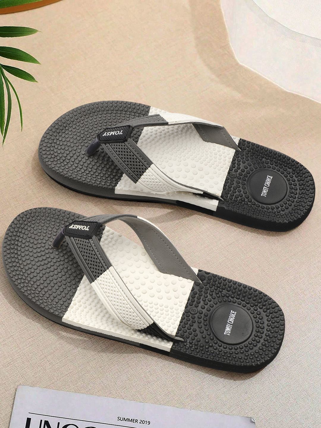 TOMSY CHOICE Men Colourblocked Thong Flip-Flops