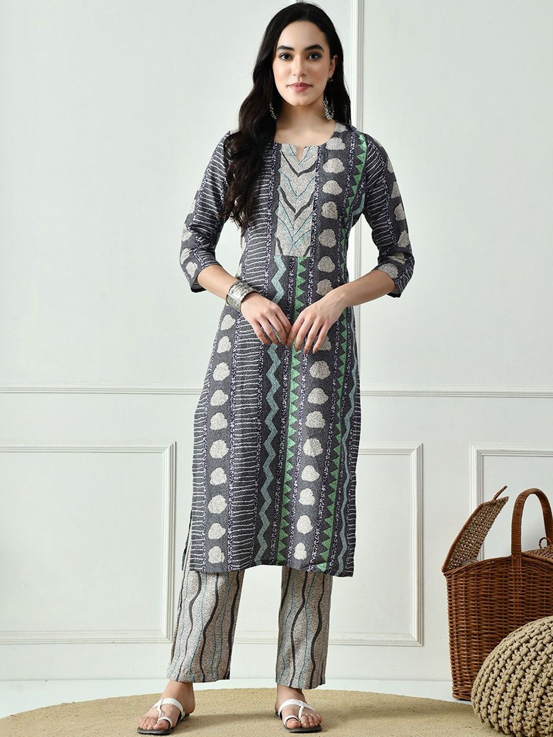 SZN Women Printed Regular Kurta with Trousers