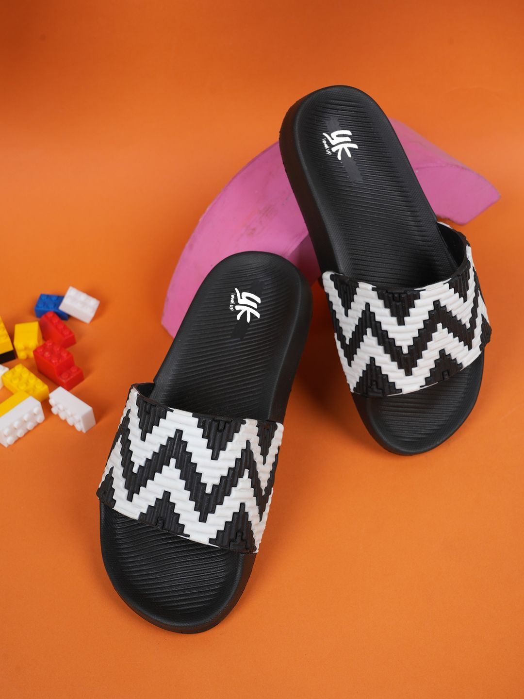 YK Unisex Kids Striped Rubber Sliders