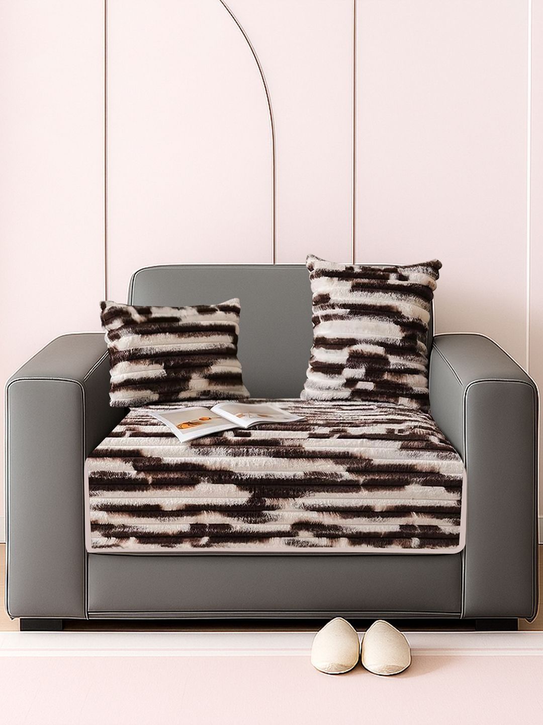 DREAM CARE Brown & Brown Printed 1 Piece Sofa Cover
