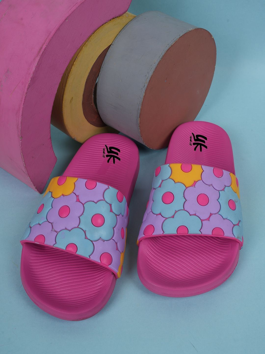 YK Unisex Kids Printed Rubber Sliders
