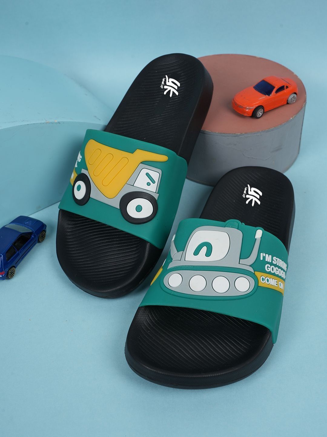 YK Unisex Kids Printed Rubber Sliders
