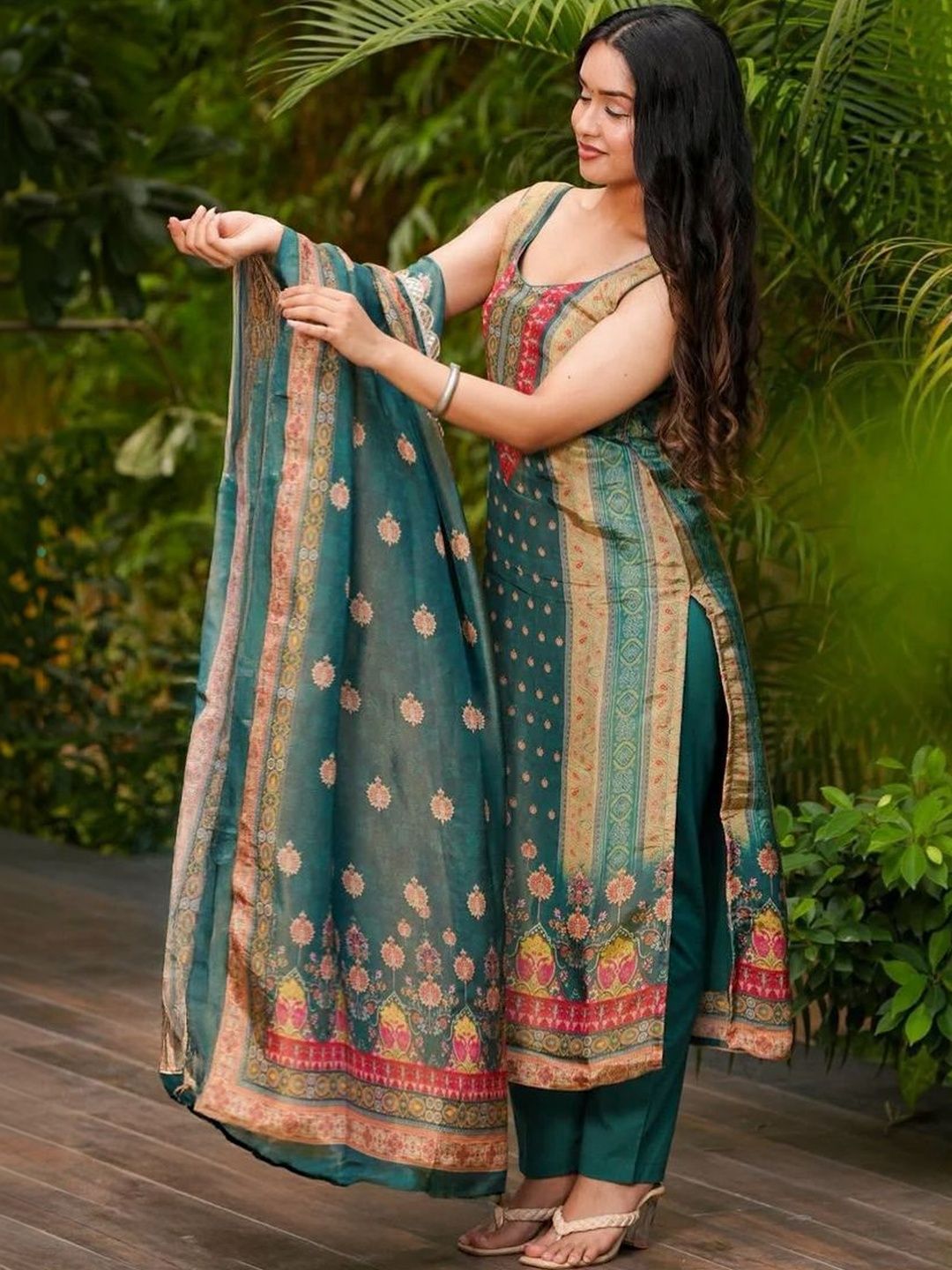 S.K.C S.K.C Women Ethnic Motifs Printed Regular Kurta with Trousers & With Dupatta