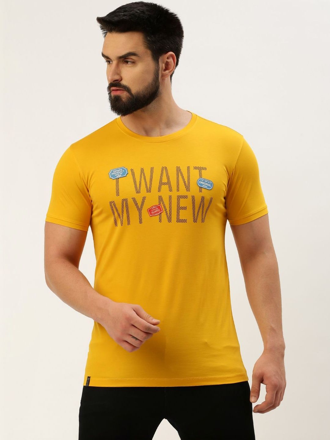 SHOWOFFFF Men Typography Printed Slim Fit T-shirt