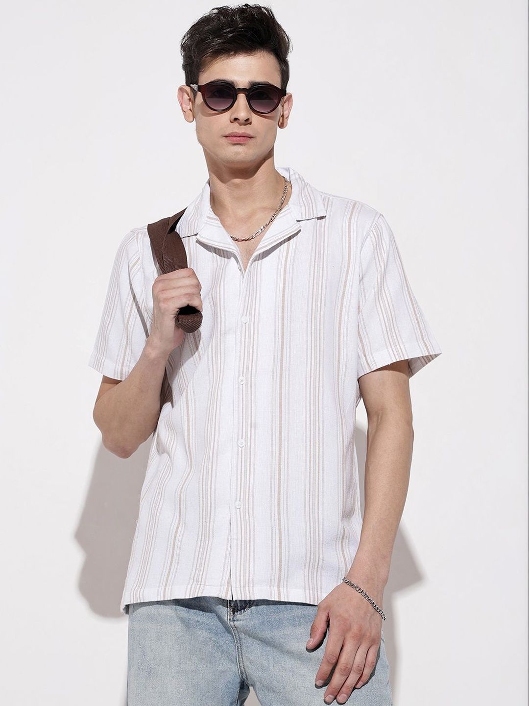 SHOWOFFFF Men Relaxed Striped Casual Shirt