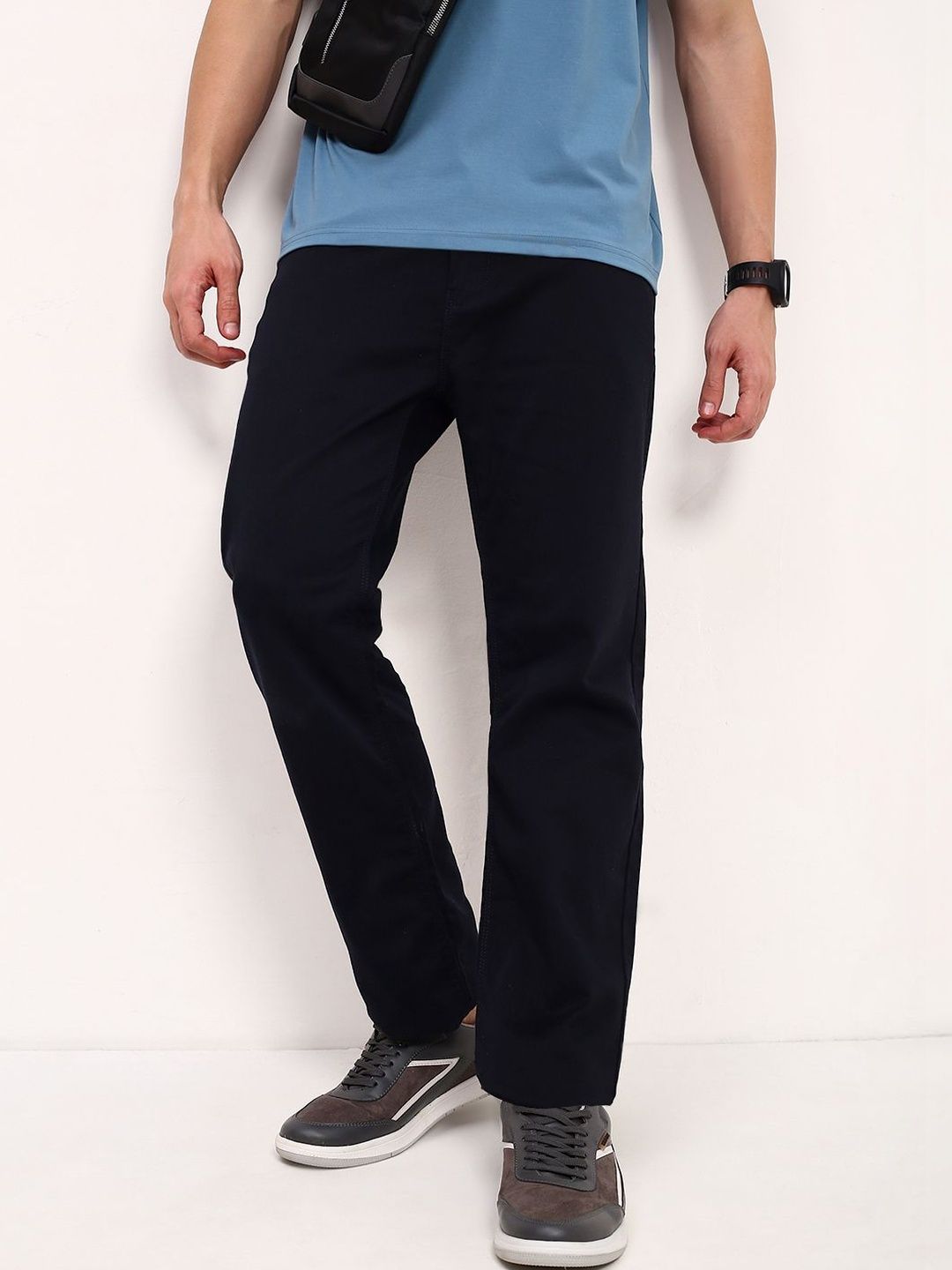 SHOWOFFFF Men Comfort Straight Fit Low-Rise Stretchable Jeans